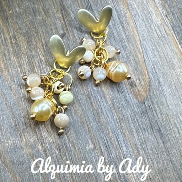 Pearls and agate gold heart chandelier earrings - Picture 1 of 4